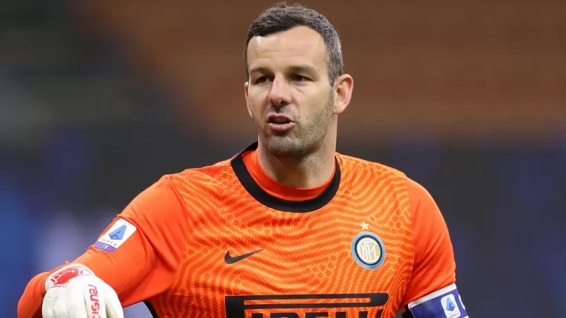 Conte perde Handanovic: è positivo al Covid