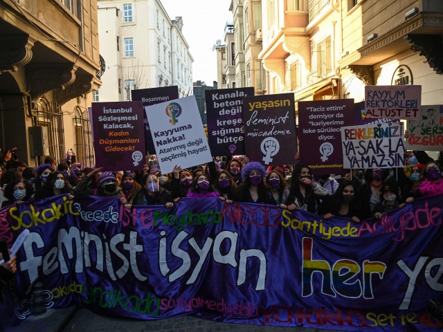 Turchia lascia la convenzione di Istanbul contro violenza donne