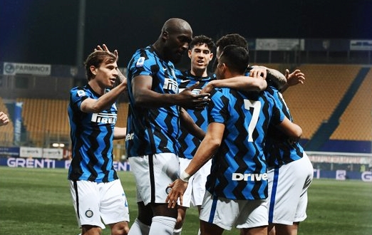 Parma-Inter 1-2, Sanchez e Lukaku mandano in fuga Conte