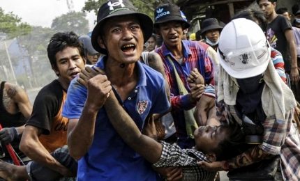Proteste in Myanmar, 100 morti in un solo giorno. Uccisi anche dei bambini