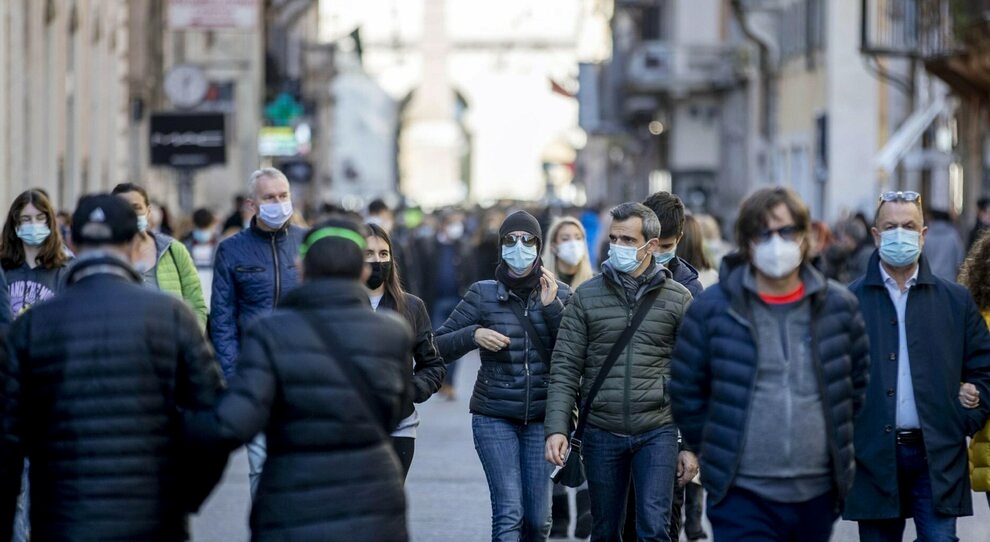 Covid, record pochi nati e morti: sparita una città come Firenze