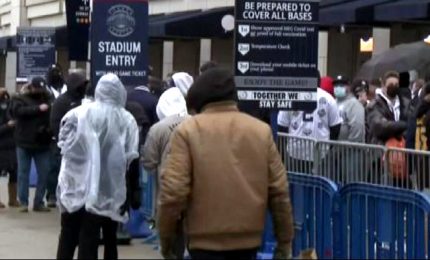 Riapre al pubblico lo Yankee Stadium di NY, tifosi tra gli spalti