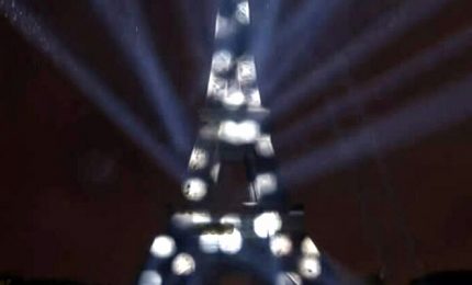 La Torre Eiffel illuminata grazie all'idrogeno rinnovabile