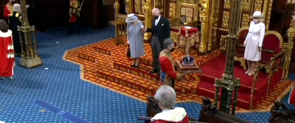 La regina Elisabetta apre sessione del Parlamento di Westminster