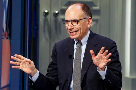 Letta: io credo nel Pd. Ma in direzione due idee di partito