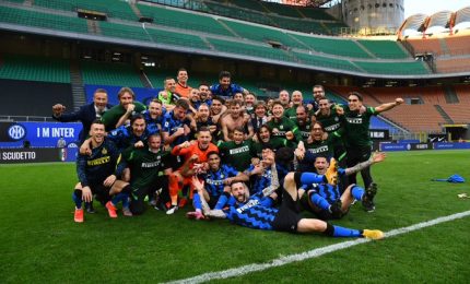 L'Inter festeggia lo scudetto travolgendo la Sampdoria 5-1