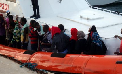 Almeno 70 migranti trasferiti da Lampedusa a Porto Empedocle