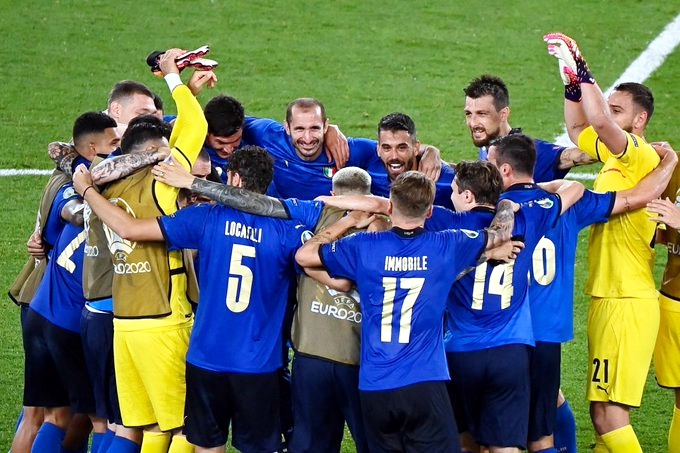 Italia-Svizzera 3-0, con Locatelli e Immobile azzurri agli ottavi