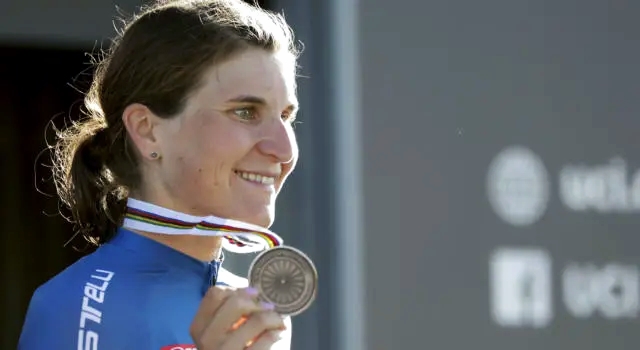 Tokyo 2020, bronzo per Elisa Longo Borghini nel ciclismo