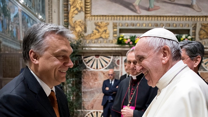 Con la guerra in Ucraina il Papa riceve per la prima volta Orban. Distanza abissale tra i due