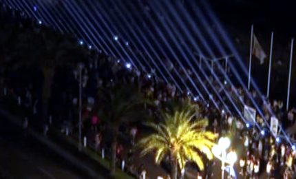 Nizza, 86 fasci di luce per le vittime dell'attentato 5 anni fa