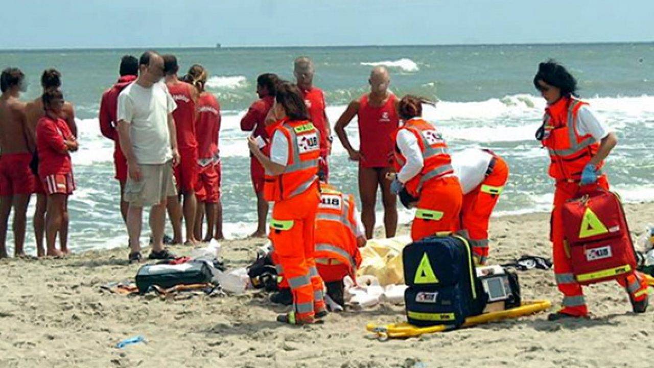 Tragedia in Puglia: giovane coppia annega in mare a Otranto