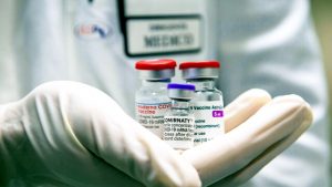 vaccini astrazeneca pfizer moderna-2