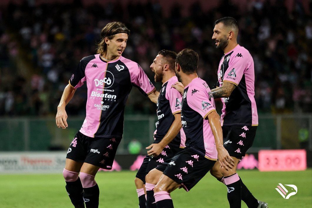 Buon inizio per i rosanero, Palermo-Latina 2-0