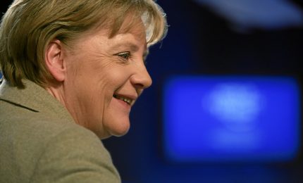 Merkel avverte: prendere sul serio Putin è segno di intelligenza politica