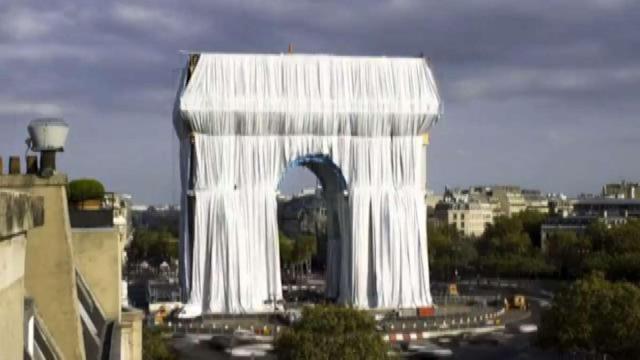 L'Arco di Trionfo impacchettato l'opera postuma di Christojpg