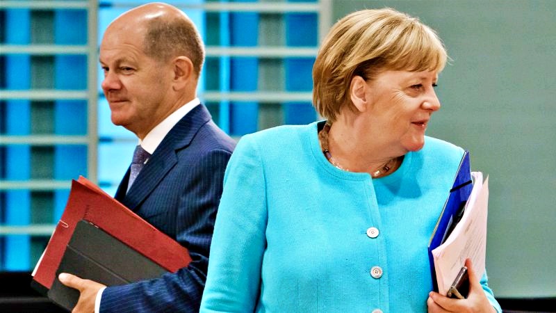 Pronta la squadra di governo per il dopo Merkel: 9 uomini e 8 donne