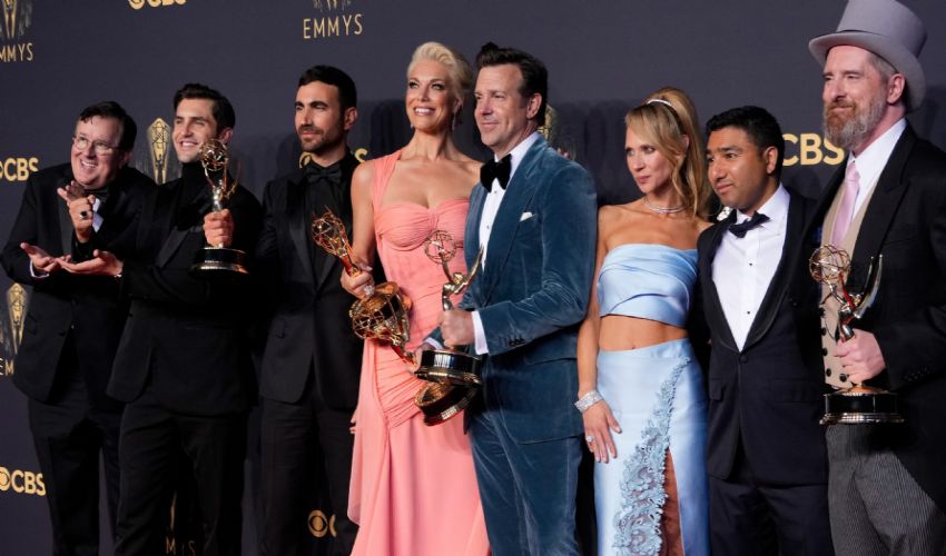 Emmy Awards, trionfo per The Crown con 11 premi e Ted Lasso