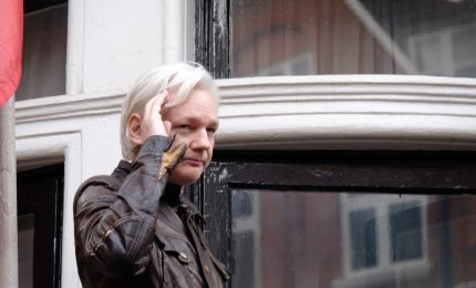 Al via a Londra il processo d'appello su estradizione di Assange