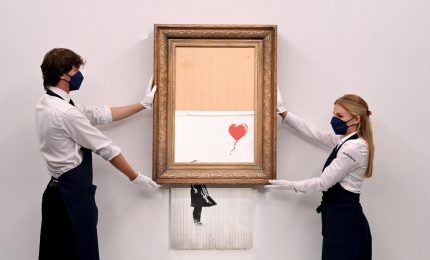 L'opera distrutta di Banksy venduta all'asta 22 milioni