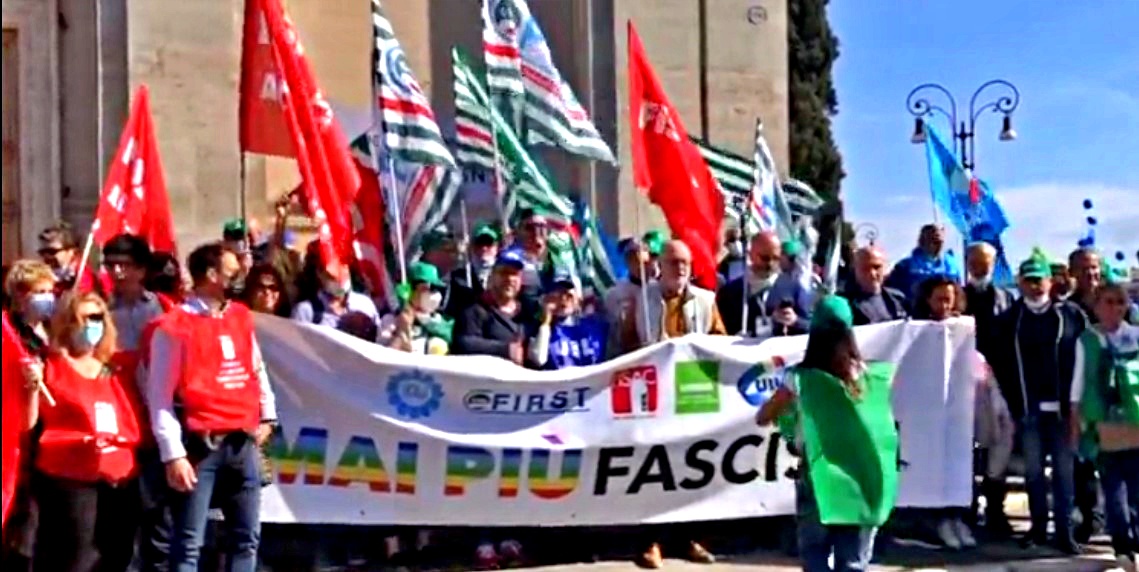 No ai fascismi, sindacati in piazza alla vigilia del voto