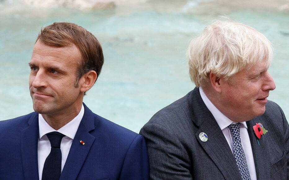 Scontro Francia-Gb: tweet Johnson fa infuriare Macron