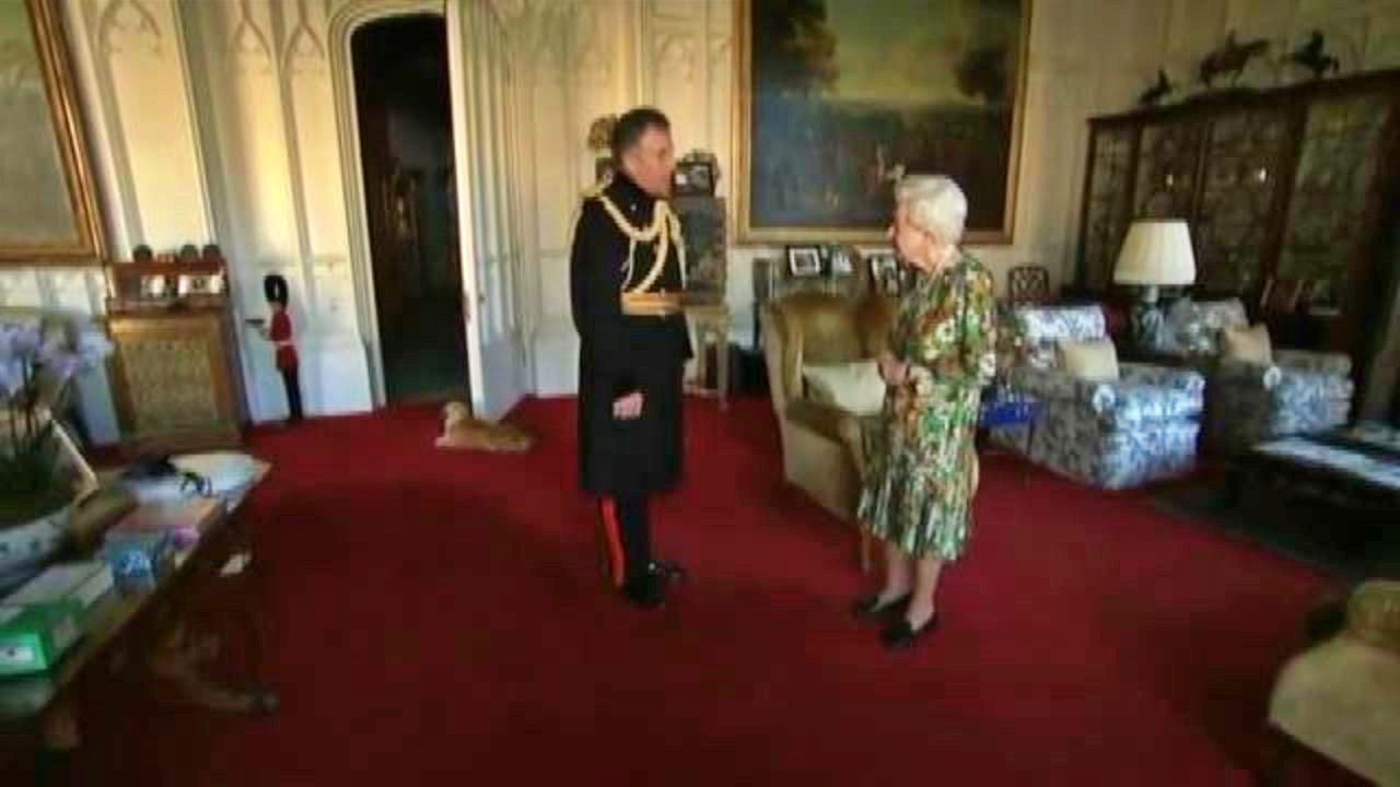 La regina Elisabetta torna in pubblico dopo lo stop per malattia