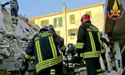 Nel Casertano crolla palazzina, una donna salvata dalle macerie