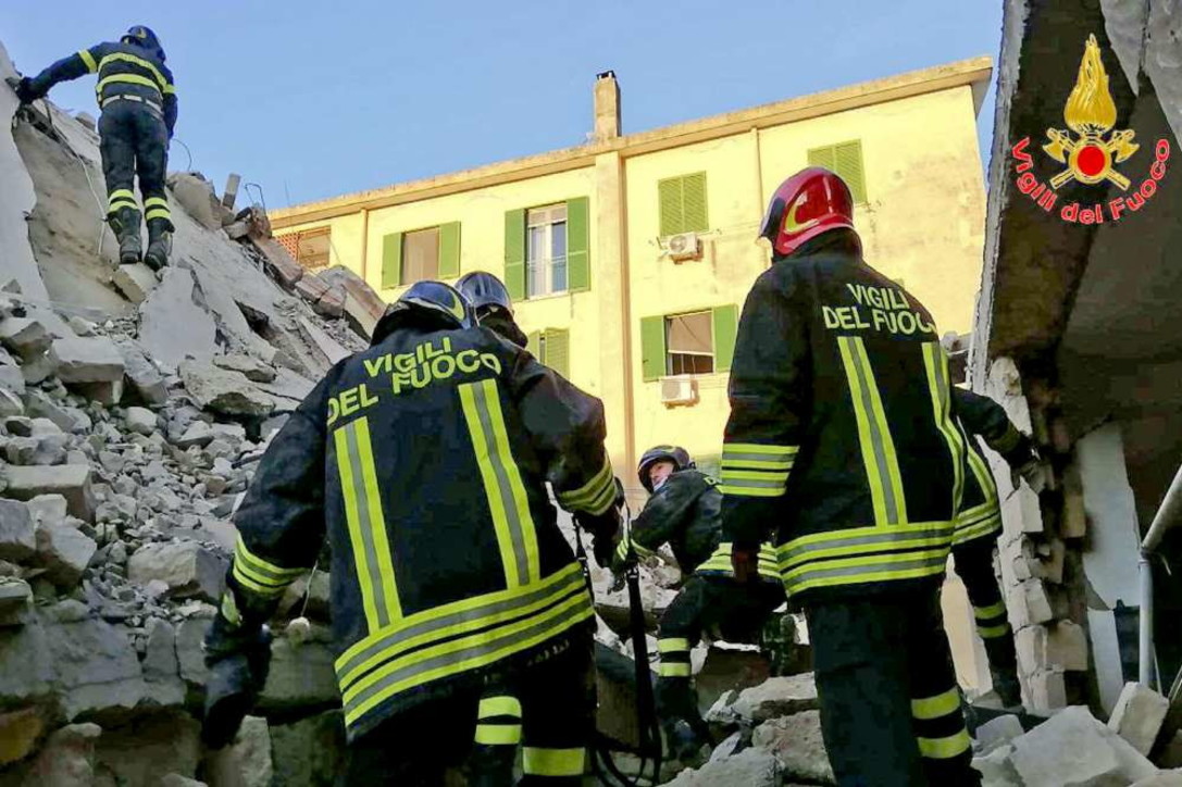 Nel Casertano crolla palazzina, una donna salvata dalle macerie