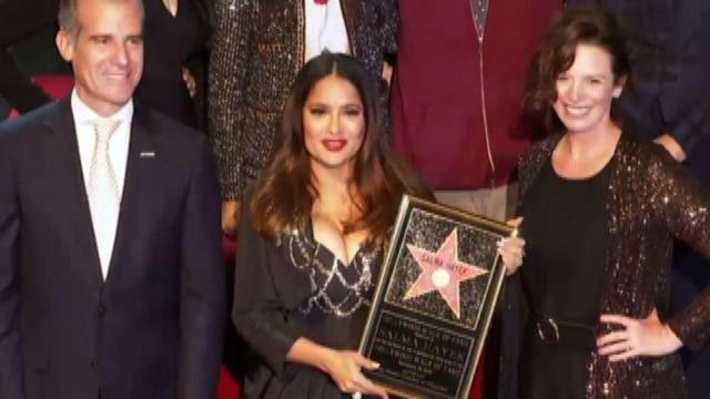 Salma Hayek festeggia la sua stella sulla Hollywood Walk of Fame