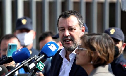 Salvini: "Rischio 15 anni per aver difeso l`Italia"