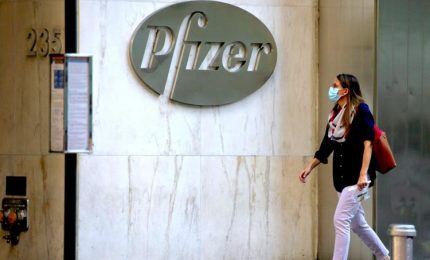 Il Regno Unito approva la pillola antivirale Covid-19 di Pfizer