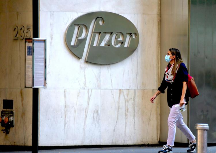 Il Regno Unito approva la pillola antivirale Covid-19 di Pfizer