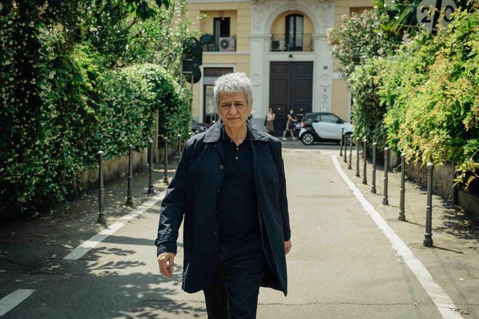 Tv: "Monterossi", nuova serie con Fabrizio Bentivoglio