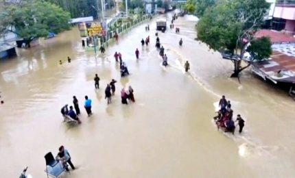 Migliaia di sfollati per le inondazioni in Indonesia