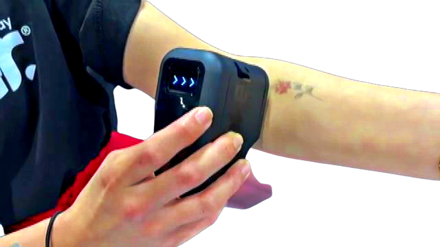Tatuaggi digitali usa e getta e robot affettuosi