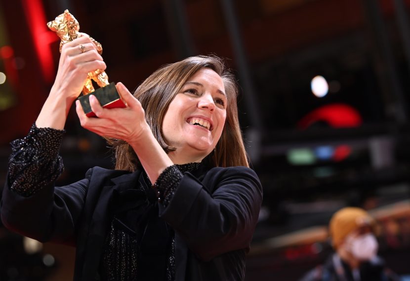 Berlinale, l’Orso d’oro alla regista Carla Simòn per “Alcarràs”