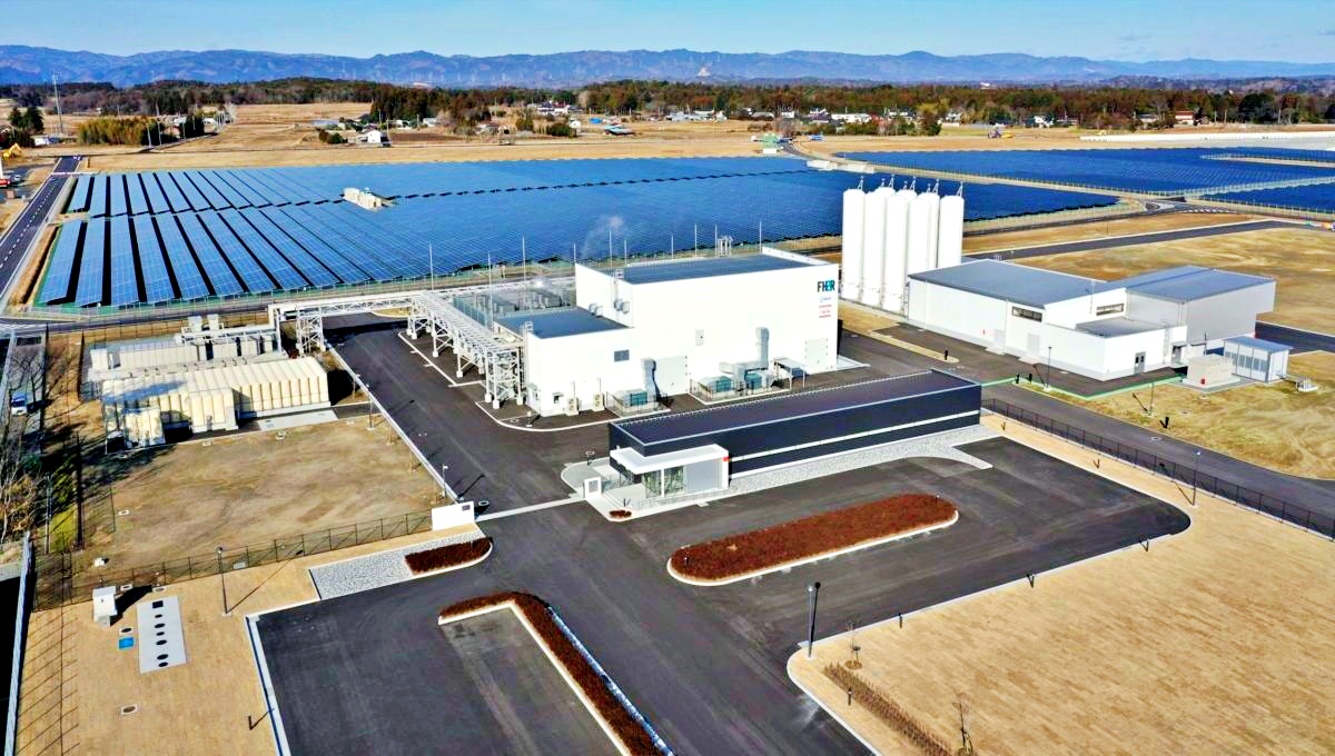 Vicino centrale Fukushima, il più grande impianto di produzione idrogeno solare del mondo