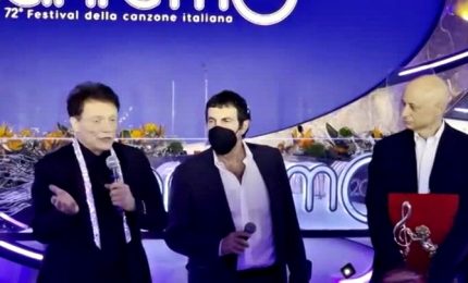 Sanremo, Massimo Ranieri vince premio Mia Martini e si commuove