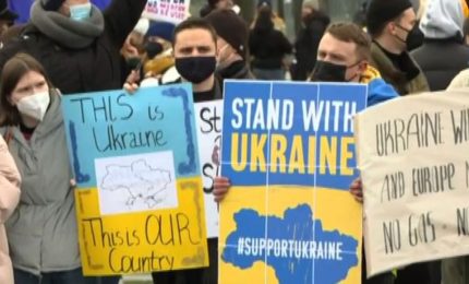 Ucraina, da Parigi a Tokyo le proteste contro l'invasione russa