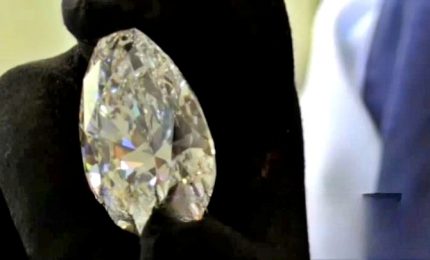 A Dubai Christie's vende all'asta "the Rock", diamante gigante