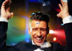 Francesco-Gabbani-Volevamo-solo-essere-felici