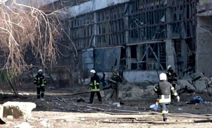 Drone bombarda l'edificio dell'Accademia delle Scienze a Kiev
