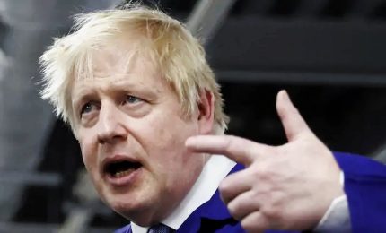 Partygate, parlamentari aprono inchiesta su Boris Johnson