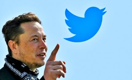 Musk rinuncia ad acquistare Twitter. Il social: "Ci vediamo in tribunale"