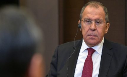 Lavrov: la Russia non si considera in guerra con la Nato
