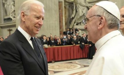 Il Papa, le elezioni midterm Usa e le spese scandalose sulla difesa di Biden