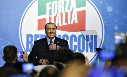 Berlusconi (ri) corregge il tiro su Ucraina. Non regge la finta pace in Forza Italia