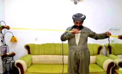 In Iraq "Mr. Moustache" è una star con i suoi baffi di 2,40 metri