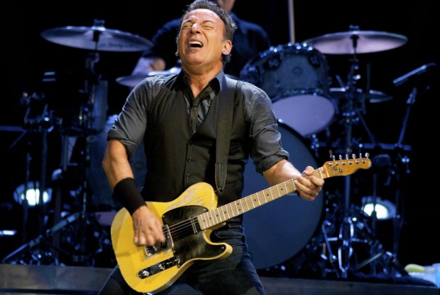 Bruce Springsteen costretto a rinviare i concerti negli Usa